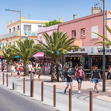 Ideale Avec Piscine Chauffee A 1500m Des Plages, 3 Et Parking, - Fr-1-732-31 *