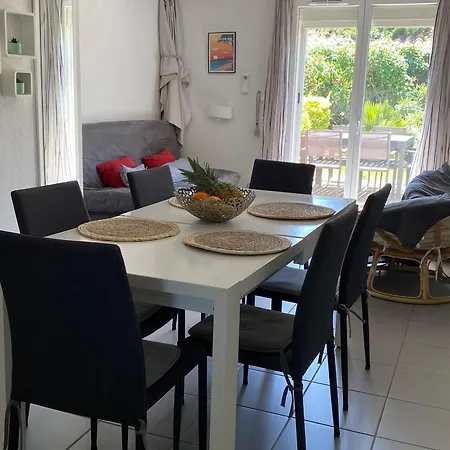 Ideale Avec Piscine Chauffee A 1500m Des Plages, 3 Et Parking, - Fr-1-732-31