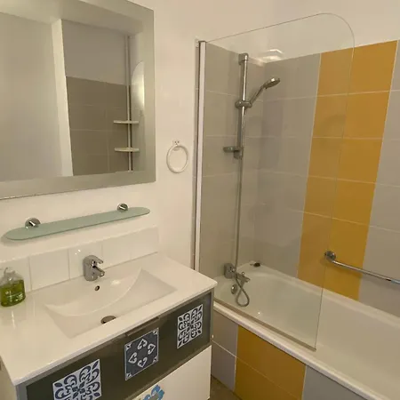 Ideale Avec Piscine Chauffee A 1500m Des Plages, 3 Et Parking, - Fr-1-732-31 بيت للعطل *
